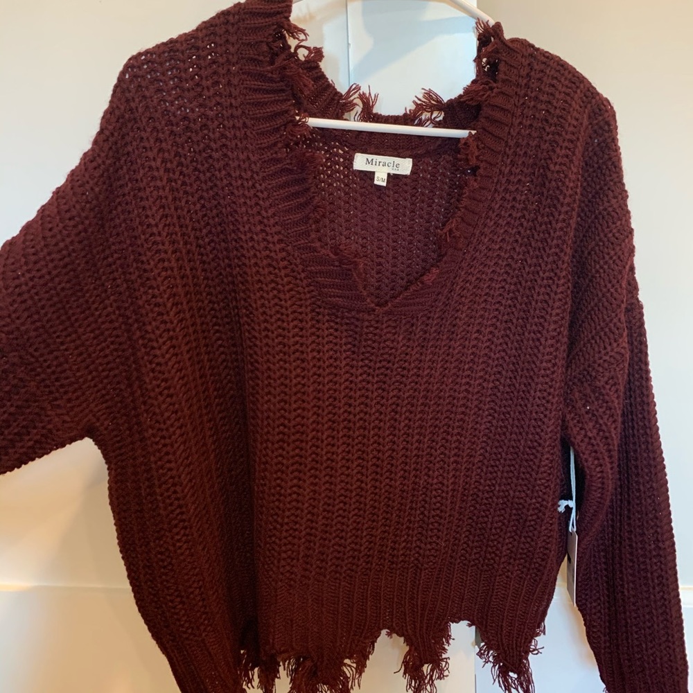 maroon distressed sweater never worn tags on